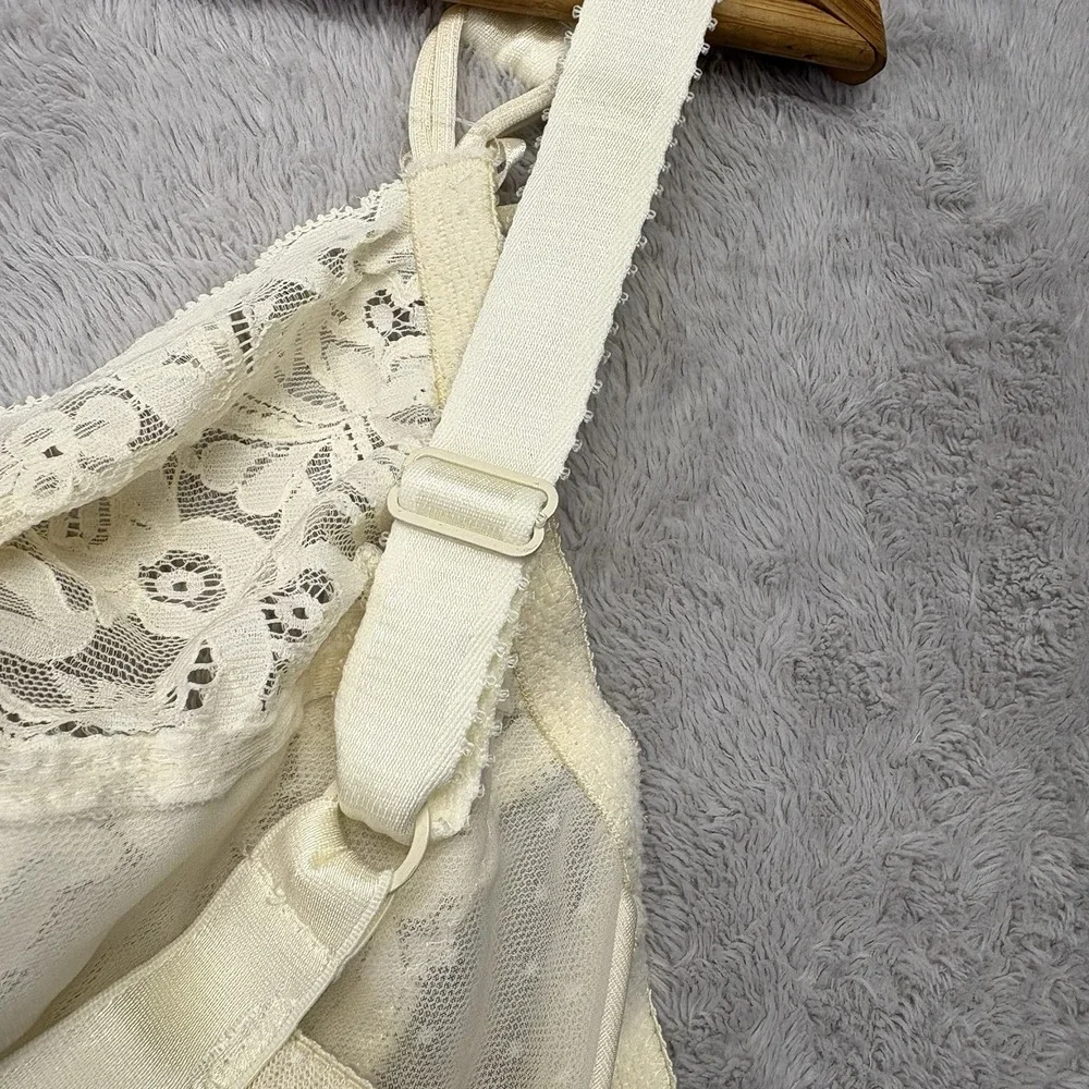 Victoria's Secret Womens Bra 38DD Cream Lace Underwire Gold Tag Vintage Romantic